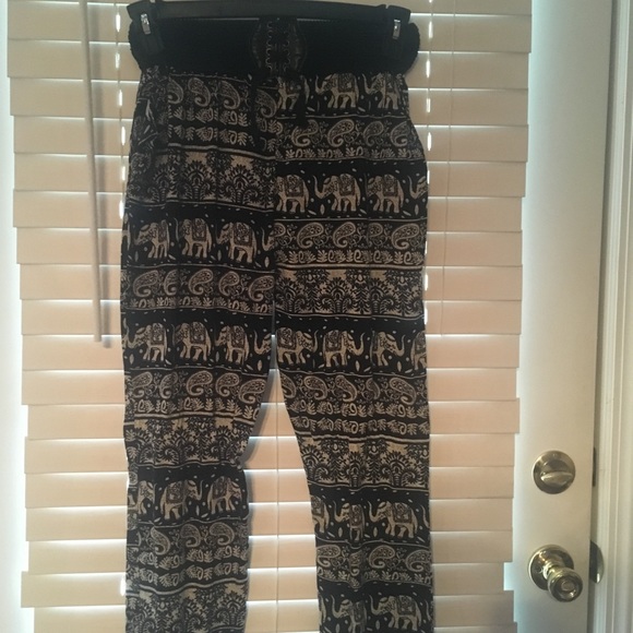 Flowy elephant boho pants - Picture 2 of 3
